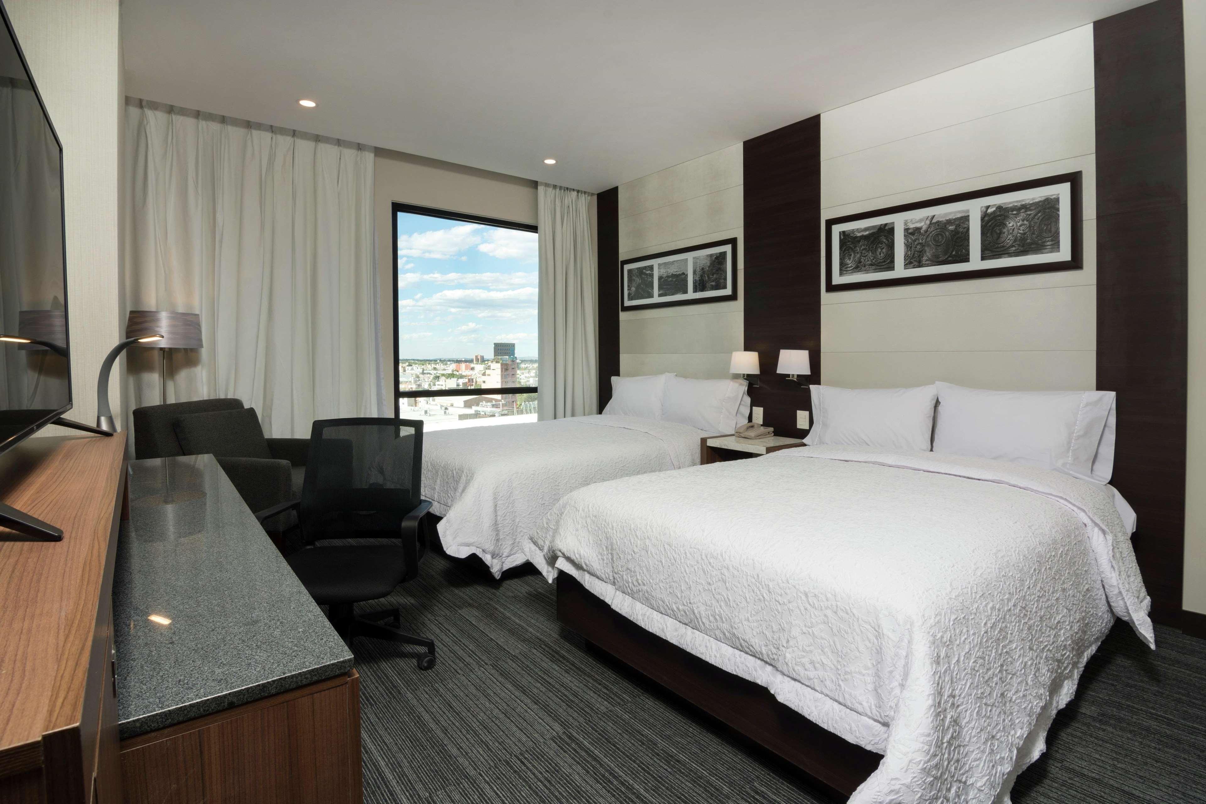 Hampton Inn And Suites San Luis Potosi Slp Eksteriør bilde
