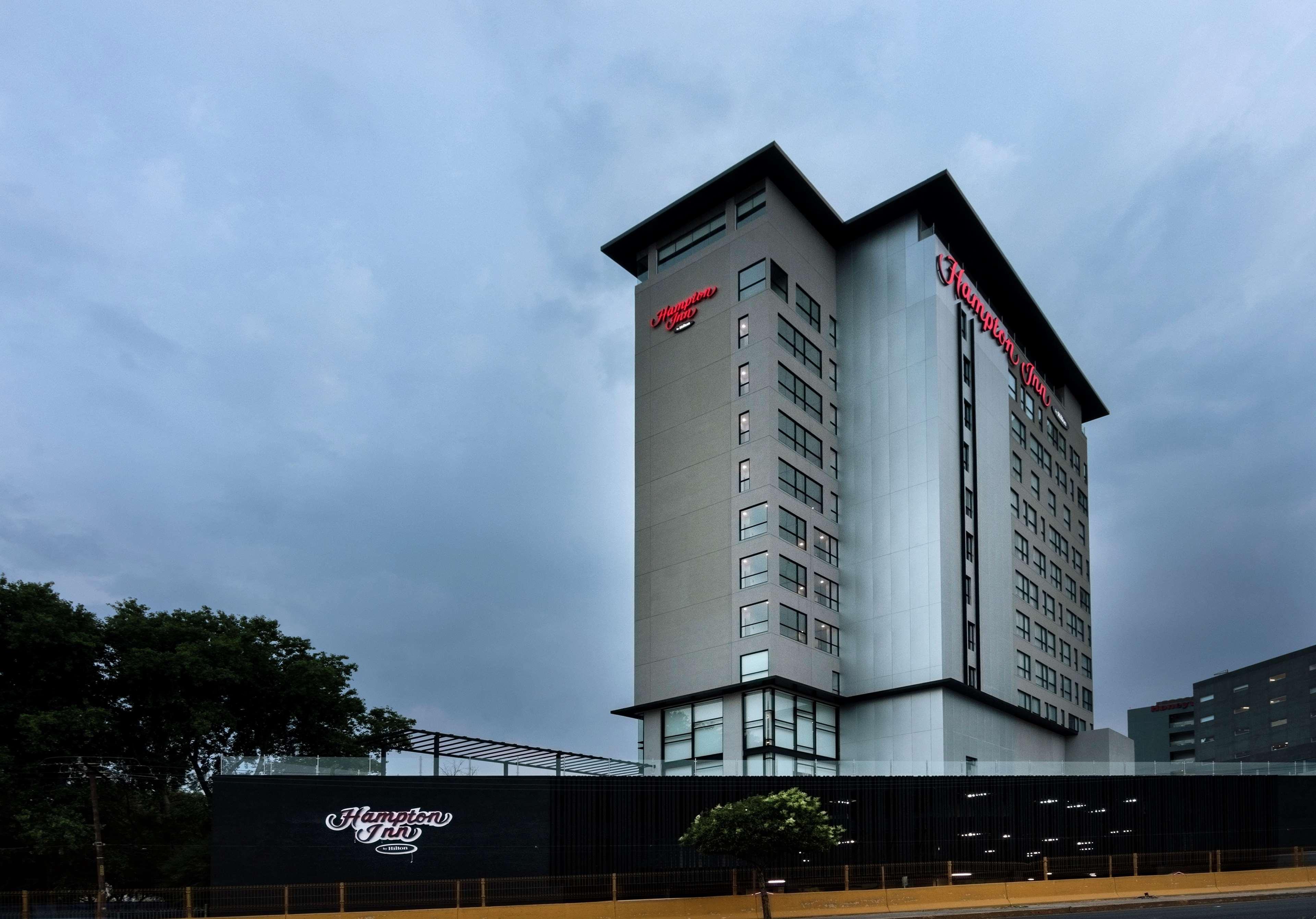 Hampton Inn And Suites San Luis Potosi Slp Eksteriør bilde