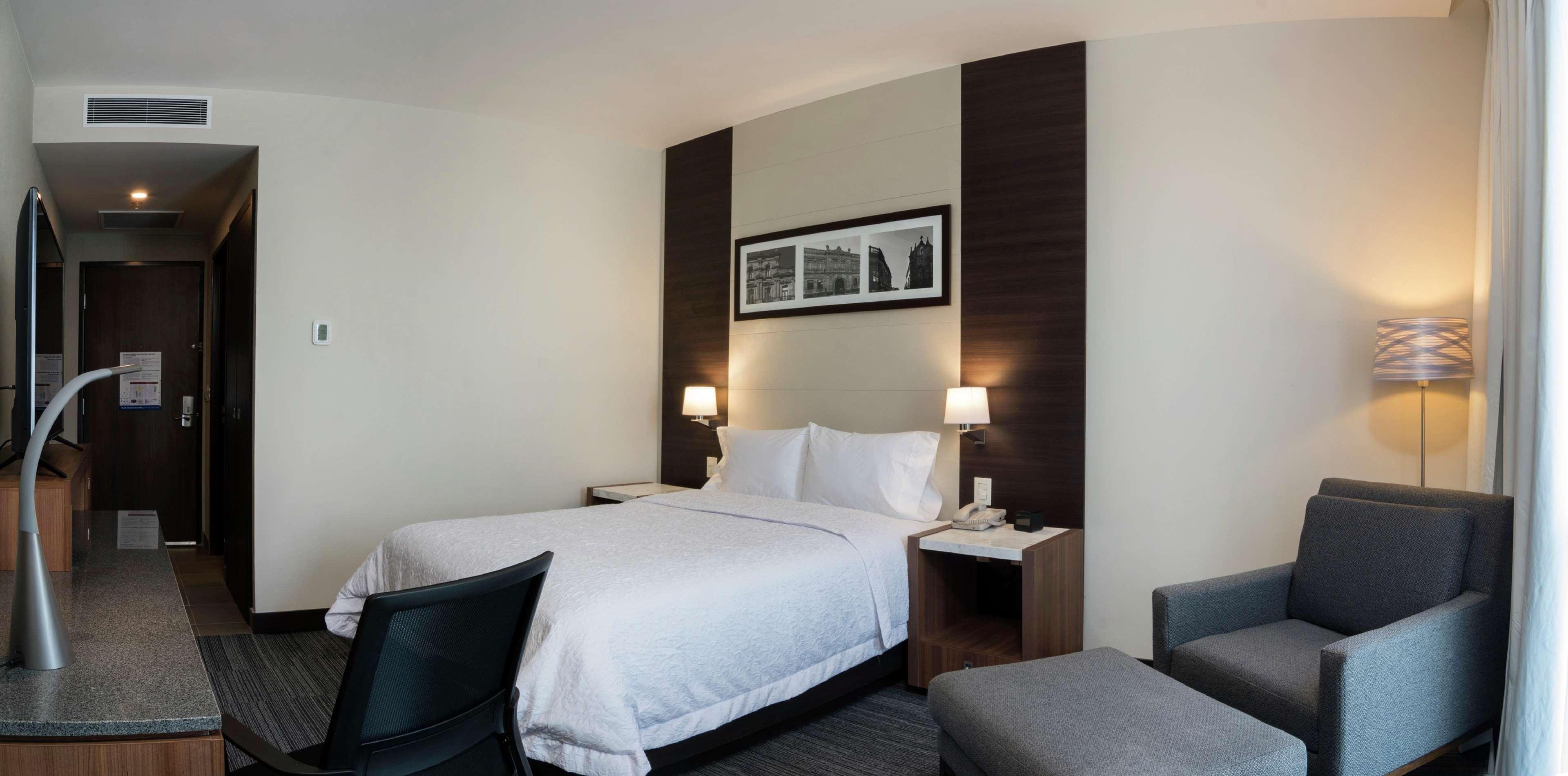 Hampton Inn And Suites San Luis Potosi Slp Eksteriør bilde